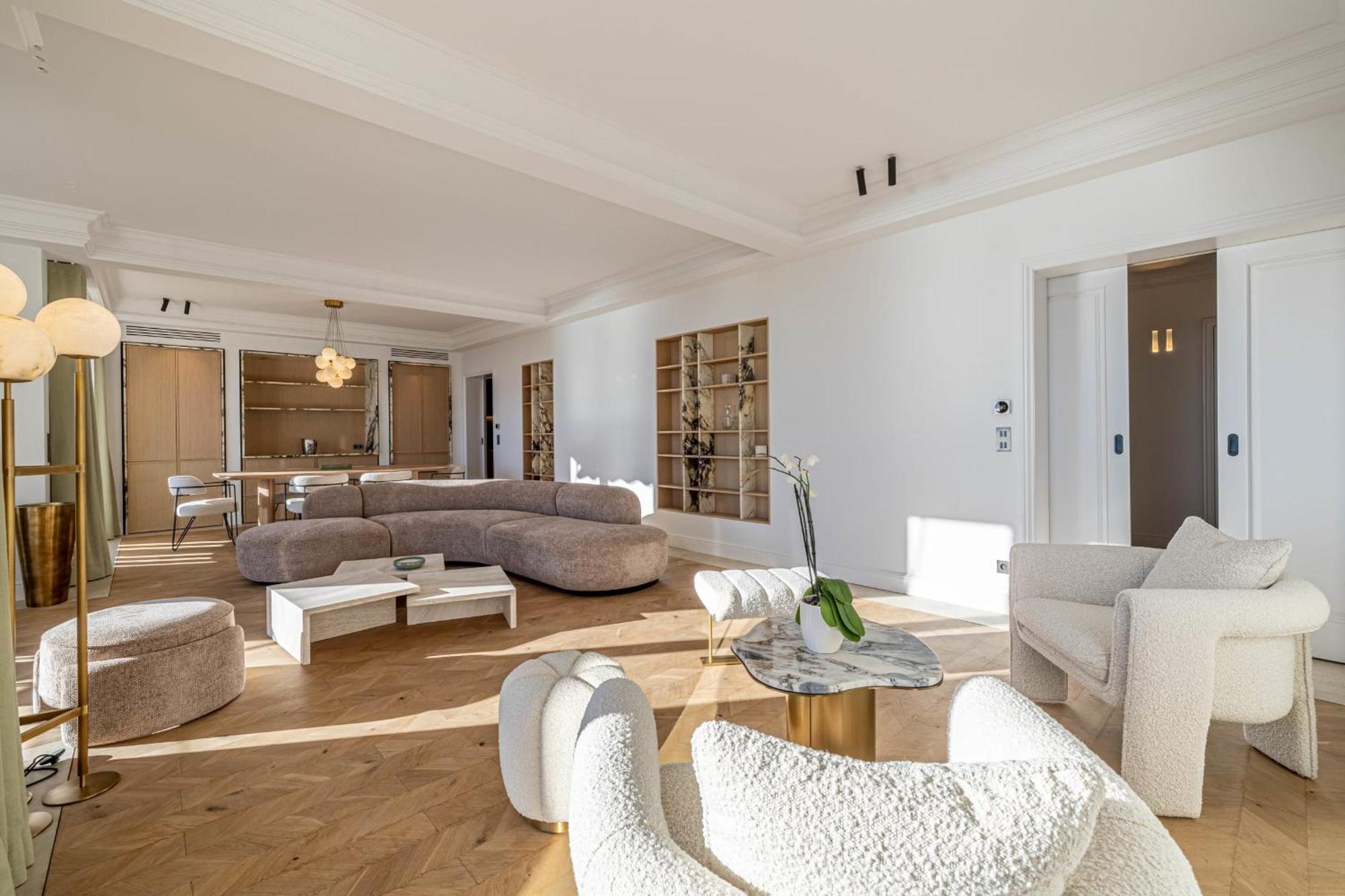 1974 - Luxurious 3 Bedrooms - Sea View & Parking Appartement