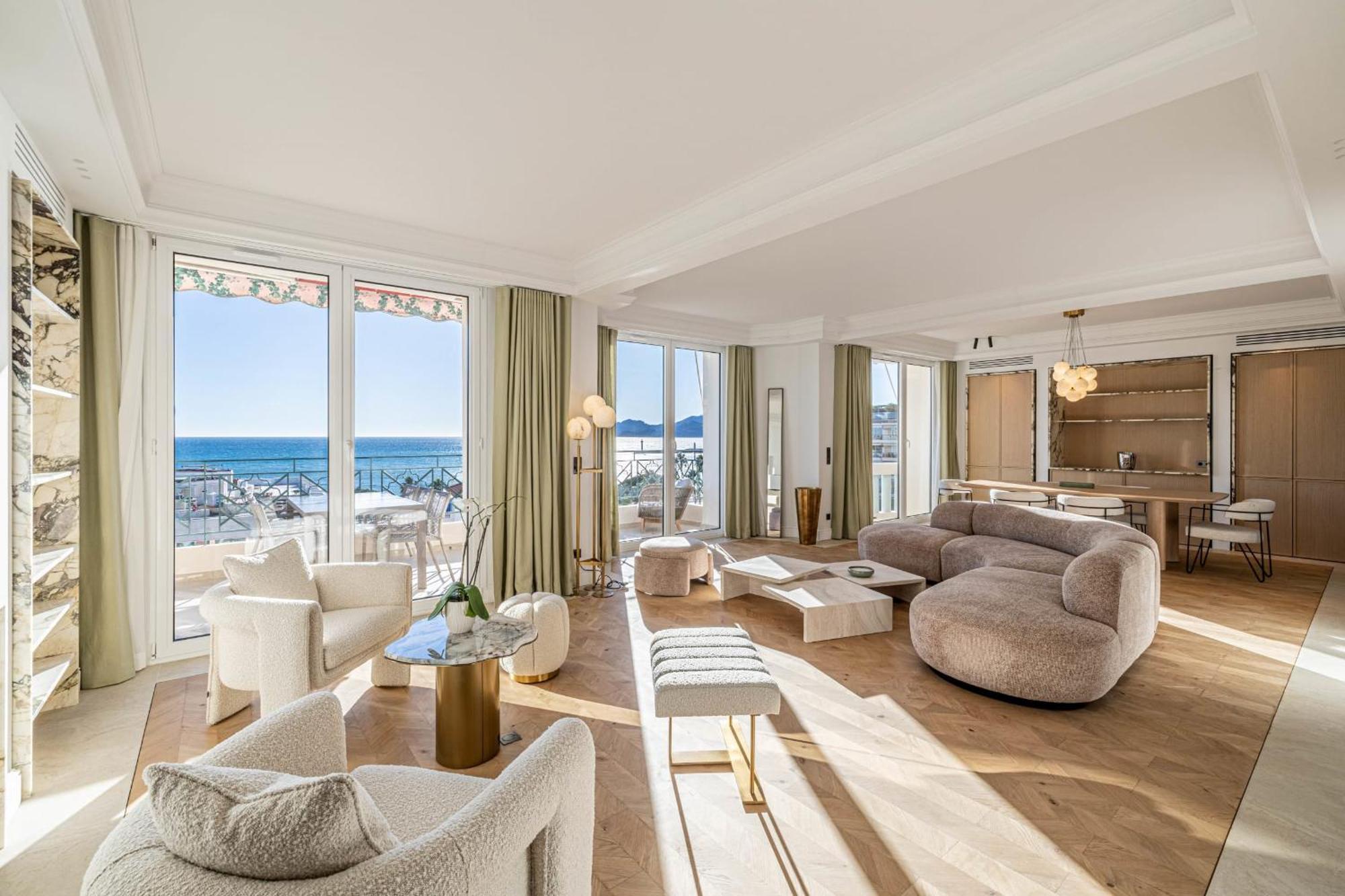 1974 - Luxurious 3 Bedrooms - Sea View & Parking Appartement